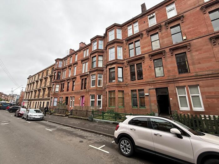 2 Bedroom Flat To Rent In White Street, Patrick, G11