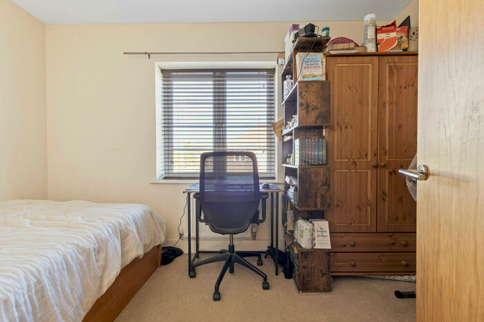 2 Bedroom House For Sale In Pecketts Gate, Chichester, West Sussex, PO19