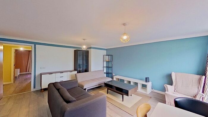 3 Bedroom Flat To Rent In Maplewood Park, Edinburgh, EH12