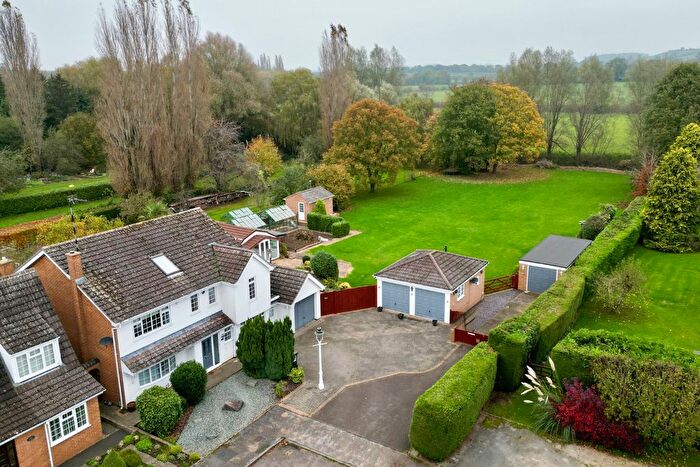 4 Bedroom Detached House For Sale In Manor Park, Nether Heyford, Northamptonshire, NN7