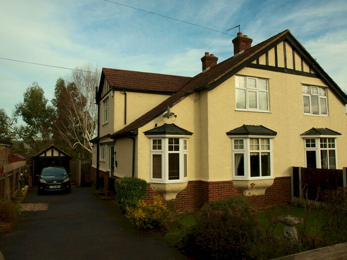 3 Bedroom House To Rent In Maple Avenue, Allington, ME16