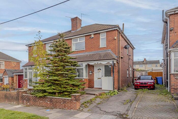 3 Bedroom Semi-Detached House For Sale In Sefton Ave, Sneyd Green, ST1