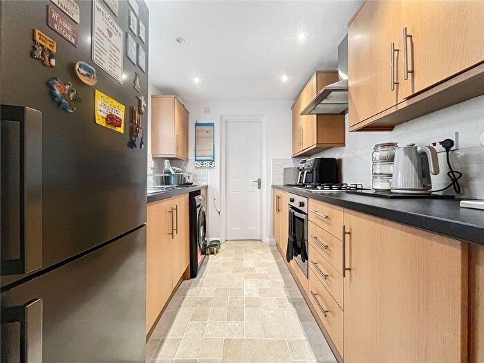 3 Bedroom Terraced House For Sale In Gordon Road, Gillingham, Kent, ME7