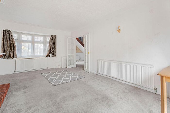 3 Bedroom Semi-Detached House To Rent In Addison Road, Ilford, IG6