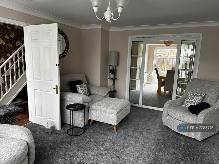 3 Bedroom Semi-Detached House To Rent In Bolingbroke Road, Cleethorpes, DN35