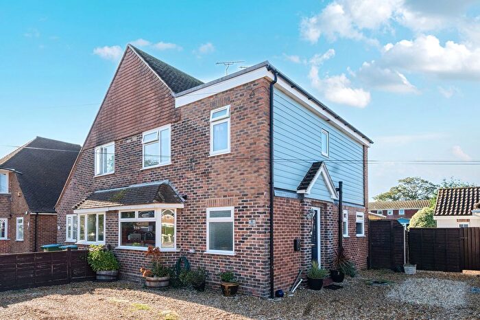 2 Bedroom Semi-detached House For Sale In Sandymount Avenue, North Bersted, PO22