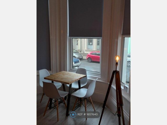 1 Bedroom Flat To Rent In Marlborough Terrace, Bridlington, YO15