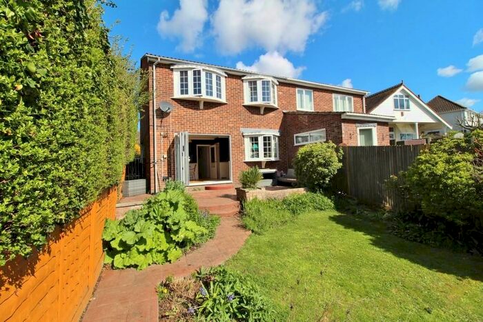 3 Bedroom Semi-Detached House To Rent In London Road, Cosham, Portsmouth, PO6