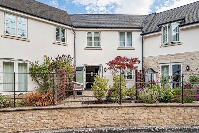 2 Bedroom Retirement Property For Sale In Millbrook Walk, Woodchester Valley Village, Inchbrook, GL5