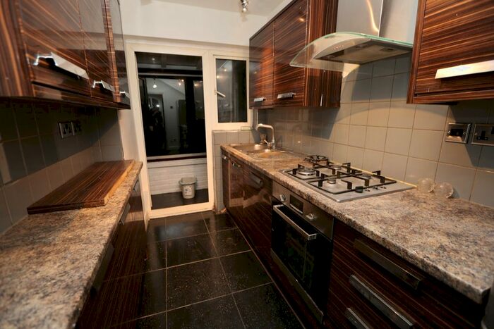 3 Bedroom Semi-Detached House To Rent In Stroud Gate, Harrow HA2