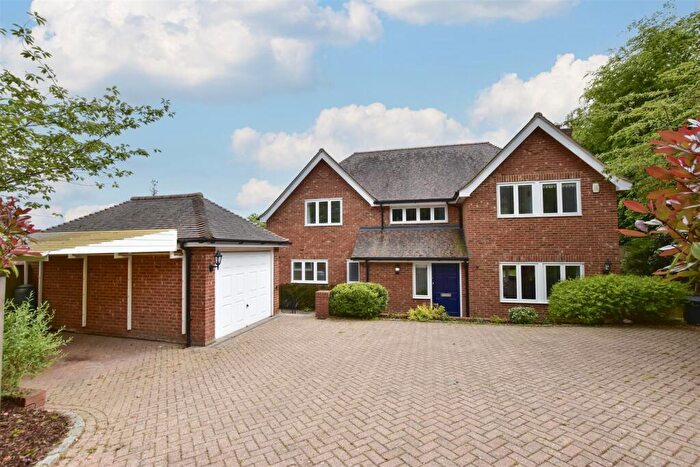 4 Bedroom Detached House For Sale In St. Francis Close, Berkhamsted, HP4