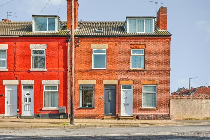3 Bedroom Terraced House For Sale In Beardall Street, Hucknall, Nottingham, NG15