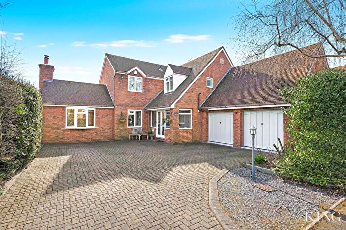 4 Bedroom Detached House For Sale In Abbey Close, Alcester, B49