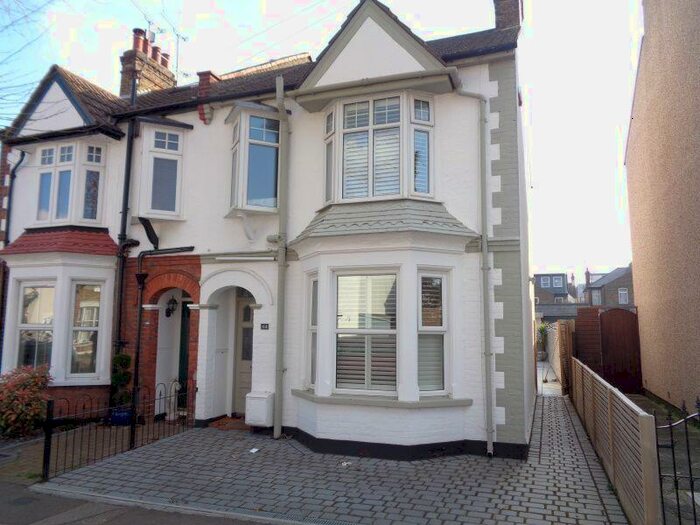 3 Bedroom Semi-Detached House To Rent In Southsea Avenue, Leigh-On-Sea, SS9