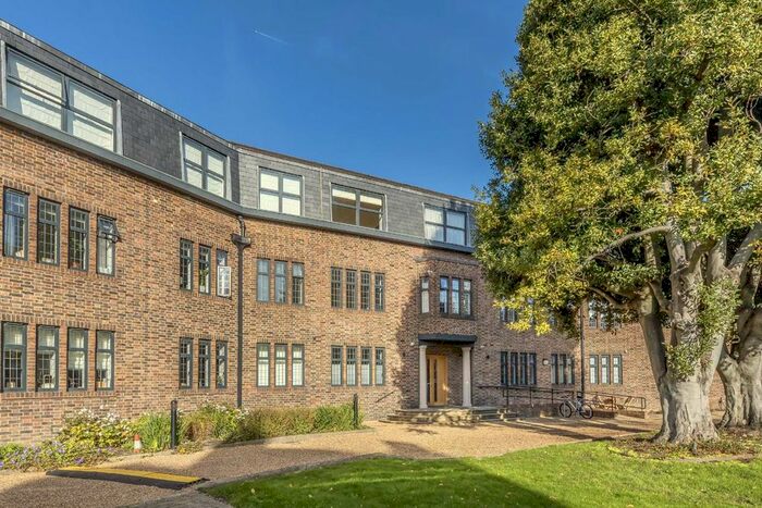 1 Bedroom Flat To Rent In Abbeville Road, London, SW4