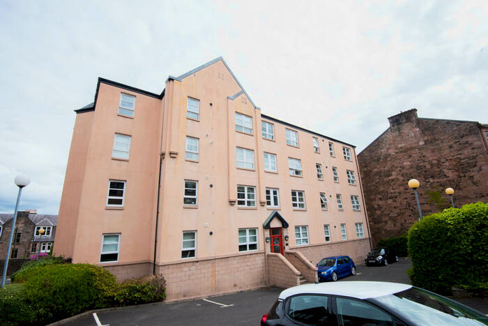 2 Bedroom Flat To Rent In Binnie Street, Gourock, Gourock, PA19