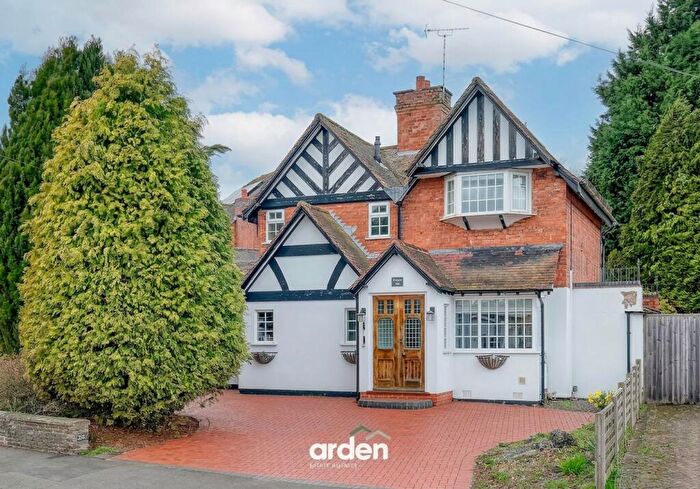 5 Bedroom Detached House For Sale In Haslucks Green Road, Shirley, B90