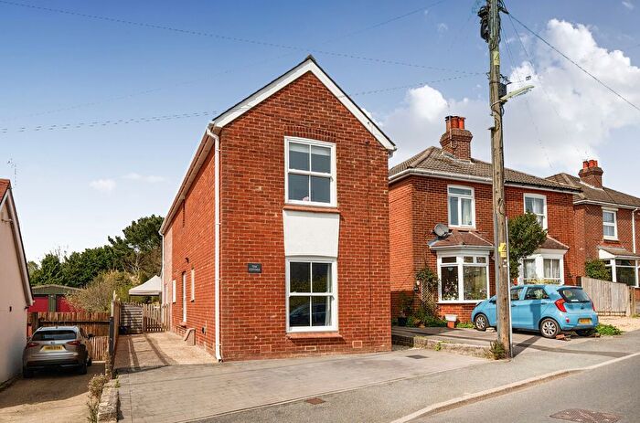 3 Bedroom Detached House For Sale In High Street, Shirrell Heath, Southampton, Hampshire, SO32