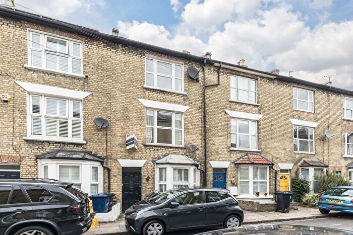 3 Bedroom Property To Rent In Princes Road, London, W13