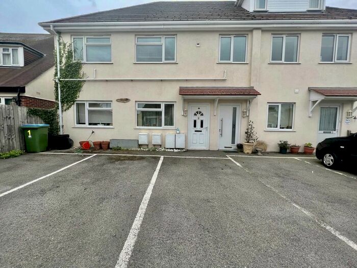 2 Bedroom Maisonette To Rent In Bereweeke Court, Bereweeke Road, Felpham, PO22