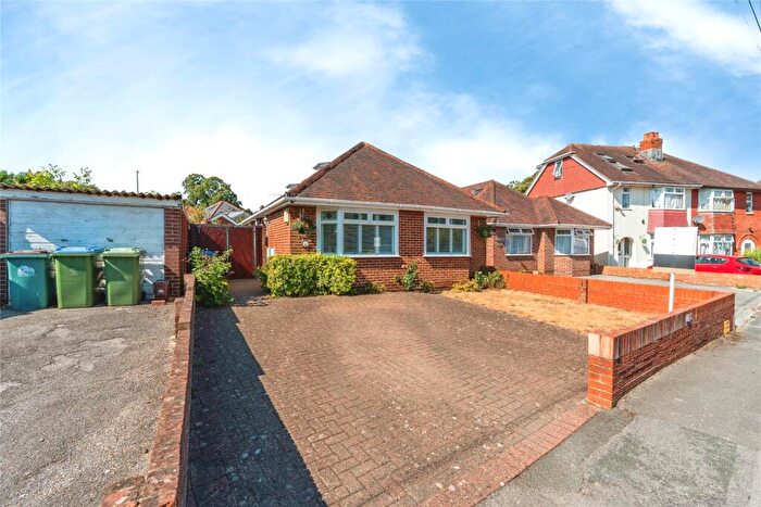 4 Bedroom Bungalow For Sale In Temple Gardens, Southampton, Hampshire, SO19