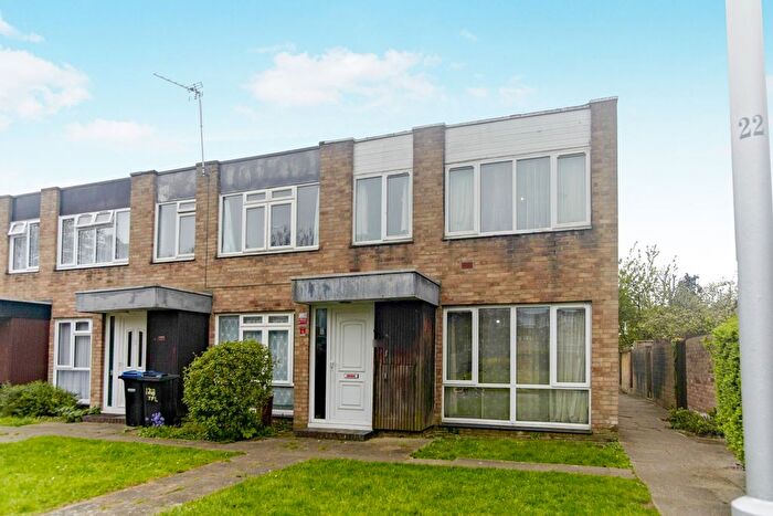 3 Bedroom End Terrace House For Sale In Turnpike Link, Croydon, CR0