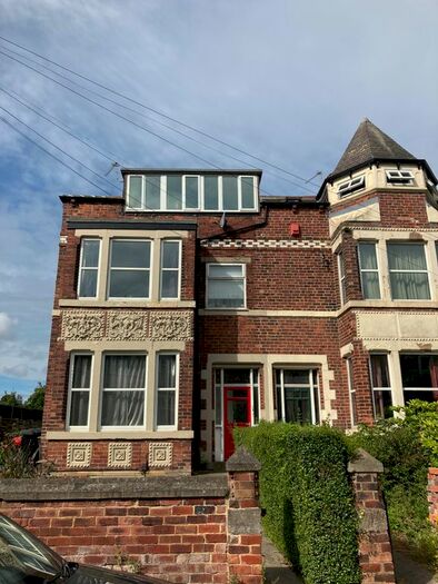 2 Bedroom Flat To Rent In Morritt Avenue, Leeds, LS15