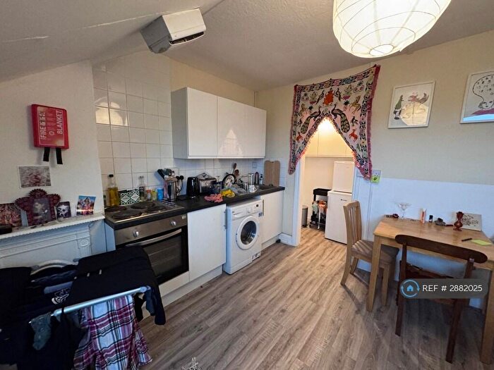 2 Bedroom Flat To Rent In Chesterfield Road, St. Andrews, Bristol, BS6