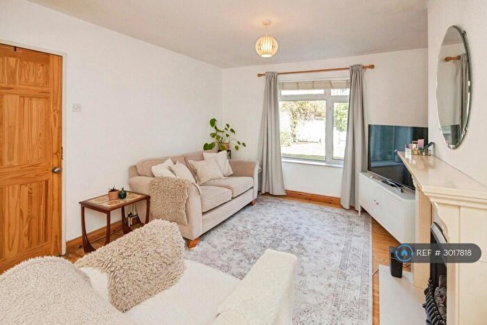 3 Bedroom End Of Terrace House To Rent In Carnac St, London, SE27