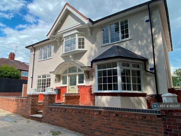 1 Bedroom Flat To Rent In Porthill, Newcastle U Lyme, ST5