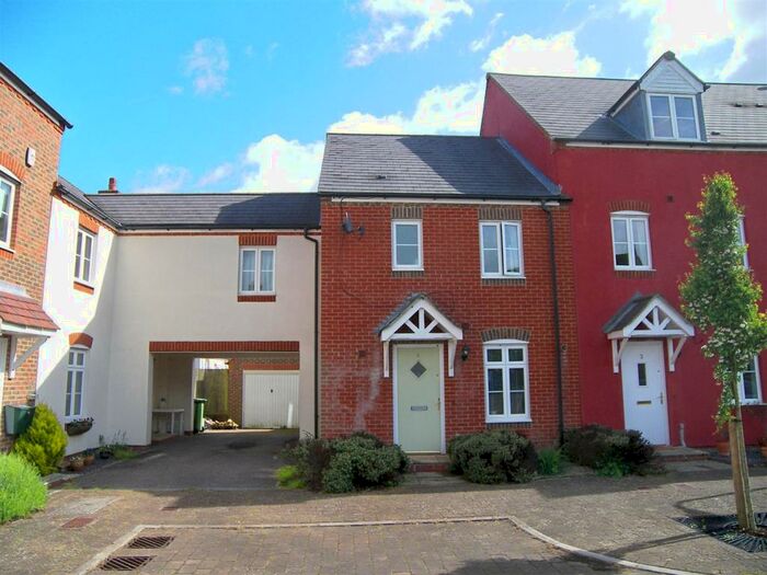 3 Bedroom Terraced House To Rent In Hobbs Square, Petersfield., GU31