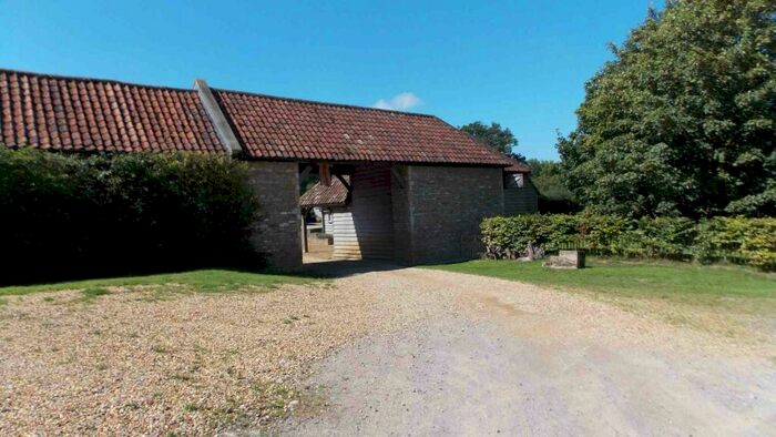 2 Bedroom Cottage To Rent In Trudoxhill, BA11