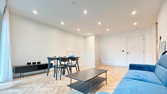 2 Bedroom Apartment To Rent In Heritage Walk, Kingston Upon Thames, Surrey, KT1
