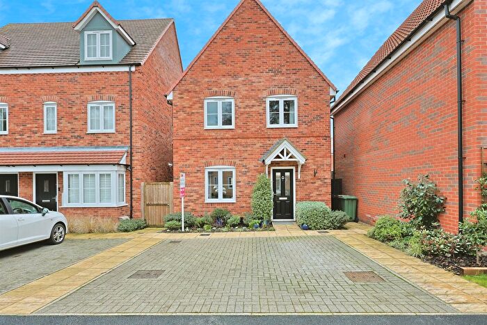 3 Bedroom Detached House For Sale In Hawthorn Drive, Rackheath, Norwich, NR13