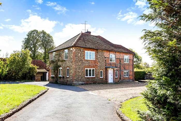 5 Bedroom Detached House To Rent In Tilford Road, Tilford, GU10