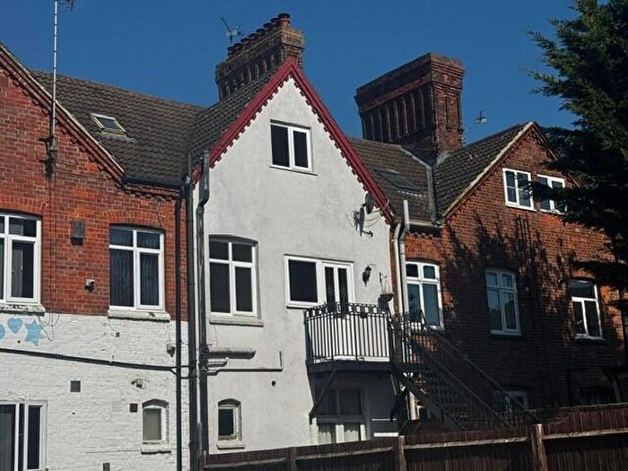 2 Bedroom Apartment To Rent In Bicester Road, Aylesbury, HP19