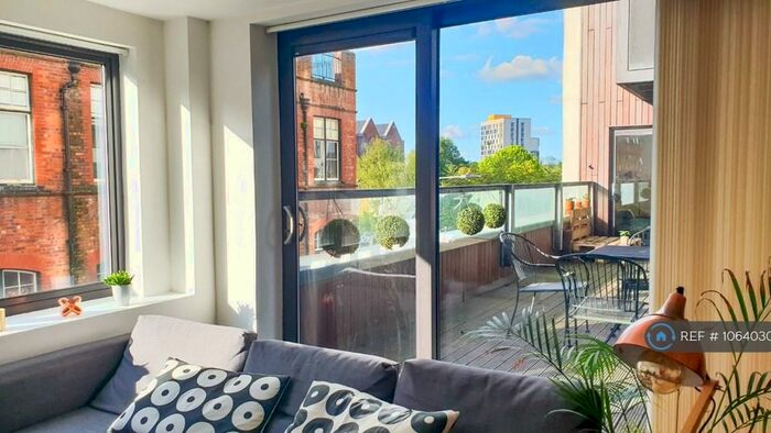 2 Bedroom Flat To Rent In Loom Street, Manchester, M4