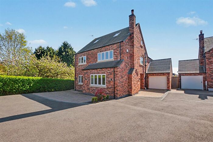 6 Bedroom Property For Sale In Chilwell Lane, Bramcote, Nottingham, NG9