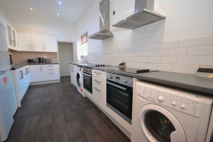 7 Bedroom Terraced House To Rent In London Road, Reading, Berkshire, RG1