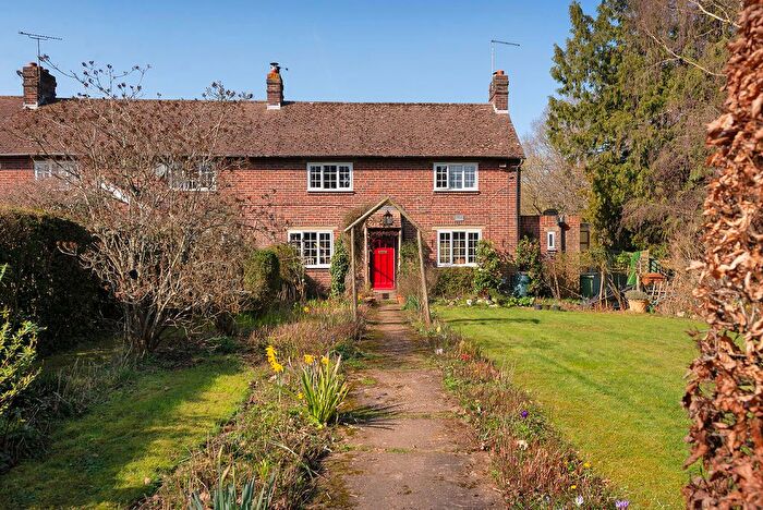 3 Bedroom Semi Detached House For Sale In Maidstone Road, Horsmonden, TN12