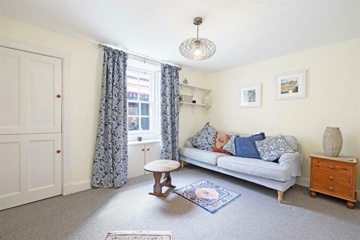 1 Bedroom Flat For Sale In A, Logies Lane, St. Andrews, KY16