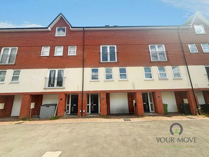 3 Bedroom Terraced House To Rent In New Road, Kidderminster, Worcestershire, DY10