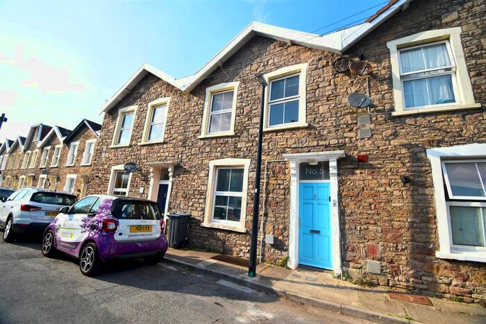 1 Bedroom Flat For Sale In Springfield Road, Portishead, BS20
