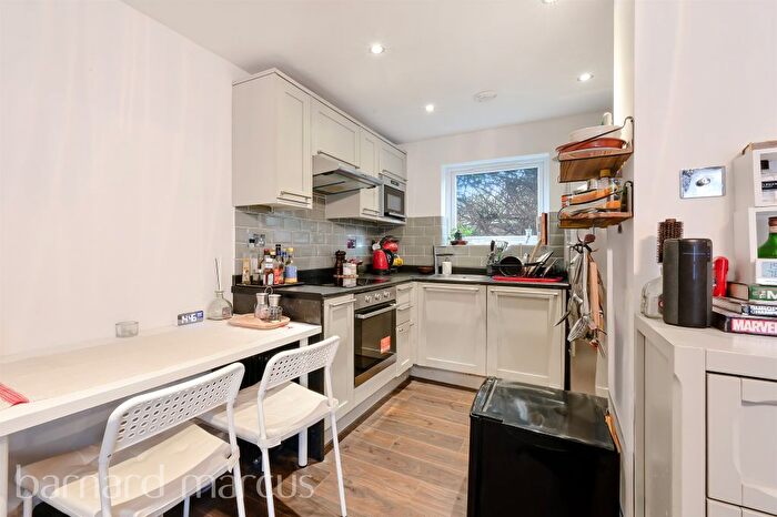 Studio To Rent In Beardsley Way, London, W3