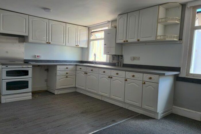 3 Bedroom Flat To Rent In Hill Park Crescent, Plymouth, PL4