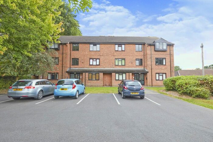 2 Bedroom Flat To Rent In Mondello Drive, Alvaston, Derby, DE24