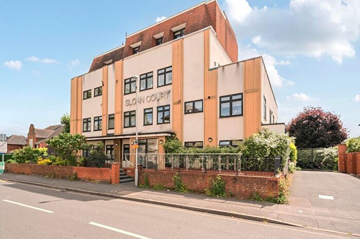 2 Bedroom Flat To Rent In Coombe Road, New Malden, KT3