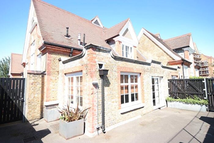 1 Bedroom Terraced House To Rent In Bloomfield Road, Woolwich, SE18