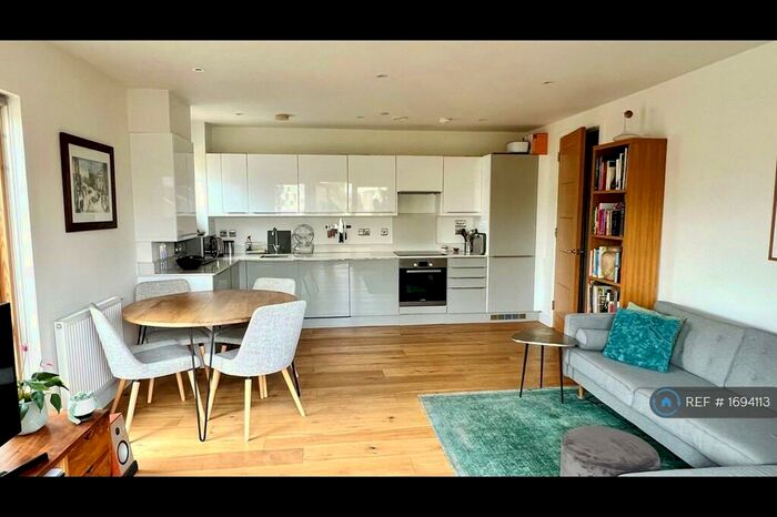2 Bedroom Flat To Rent In Stoneway Walk, London, E3