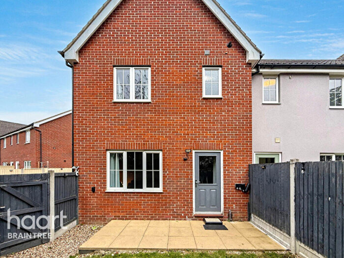 3 Bedroom Terraced House For Sale In Cromwell Road, Dunmow, CM6